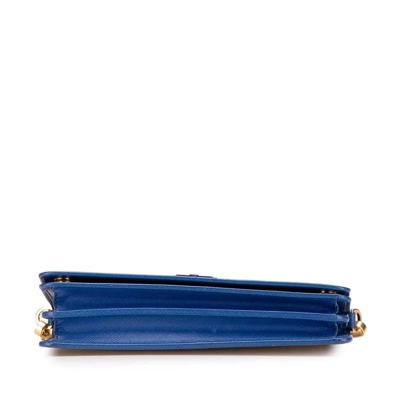 Prada Saffiano Lux Monochrome Wallet on Chain Blue Leather Good condition - Inside View