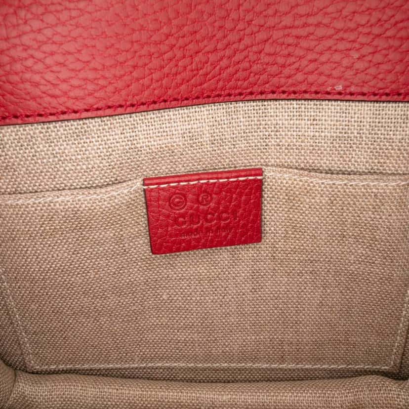 Gucci Small Dollar Calfskin Interlocking G Crossbody Red Leather Good condition - Box View
