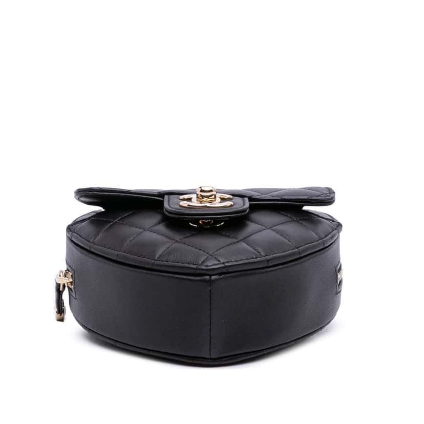 Chanel Mini Lambskin CC in Love Heart Crossbody Black Leather Good condition - Inside View
