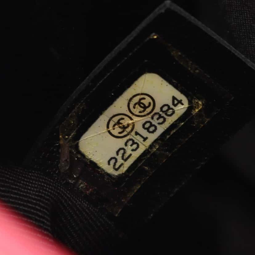 Chanel Small Quilted Patent and Acrylic Boy Flap Pink Leather Good condition - Box View