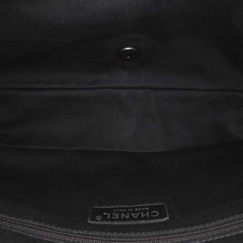 Chanel Jumbo Quilted Iridescent Caviar Easy Flap Brown Leather Good condition - Model View