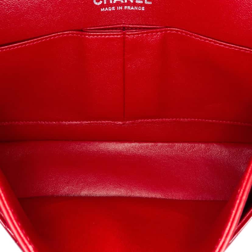 Chanel Medium Classic Patent Double Flap Red Leather Good condition - Model View