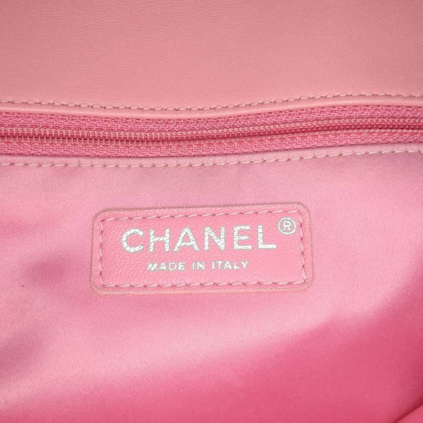 Chanel Medium Lambskin CC Crossing Flap Pink Leather Good condition - Box View