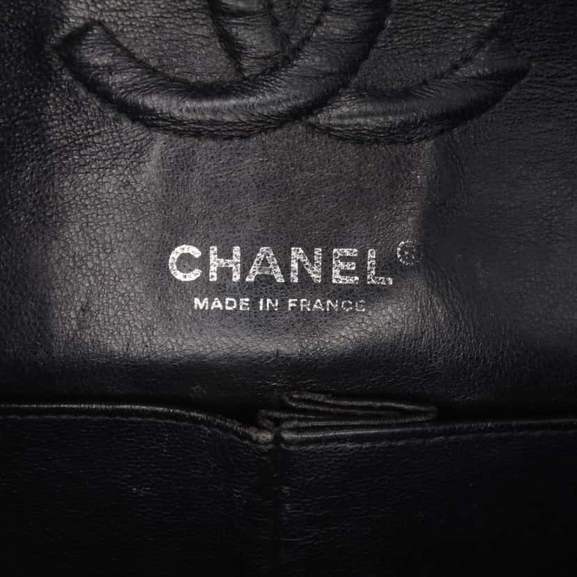 Chanel Medium Classic Patent Double Flap Black Leather Good condition - Box View