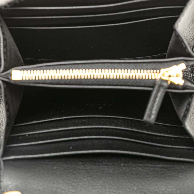 Gucci Medium Calfskin Blondie Wallet on Chain Black Leather Good condition - Model View