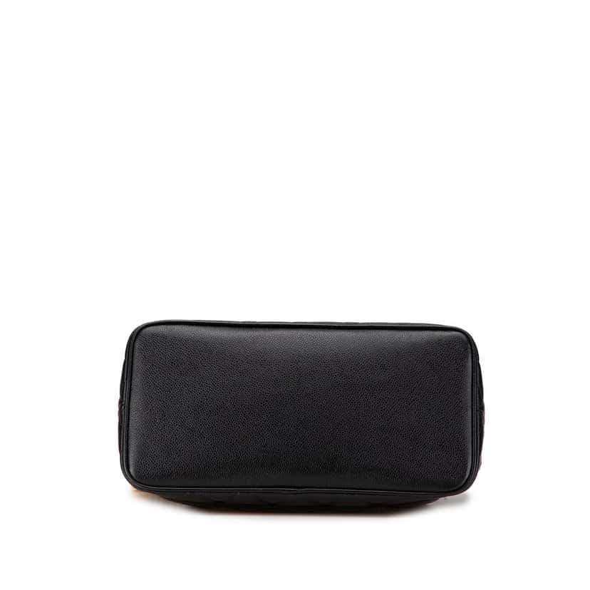 Chanel Caviar Medallion Tote Black Leather Good condition - Inside View