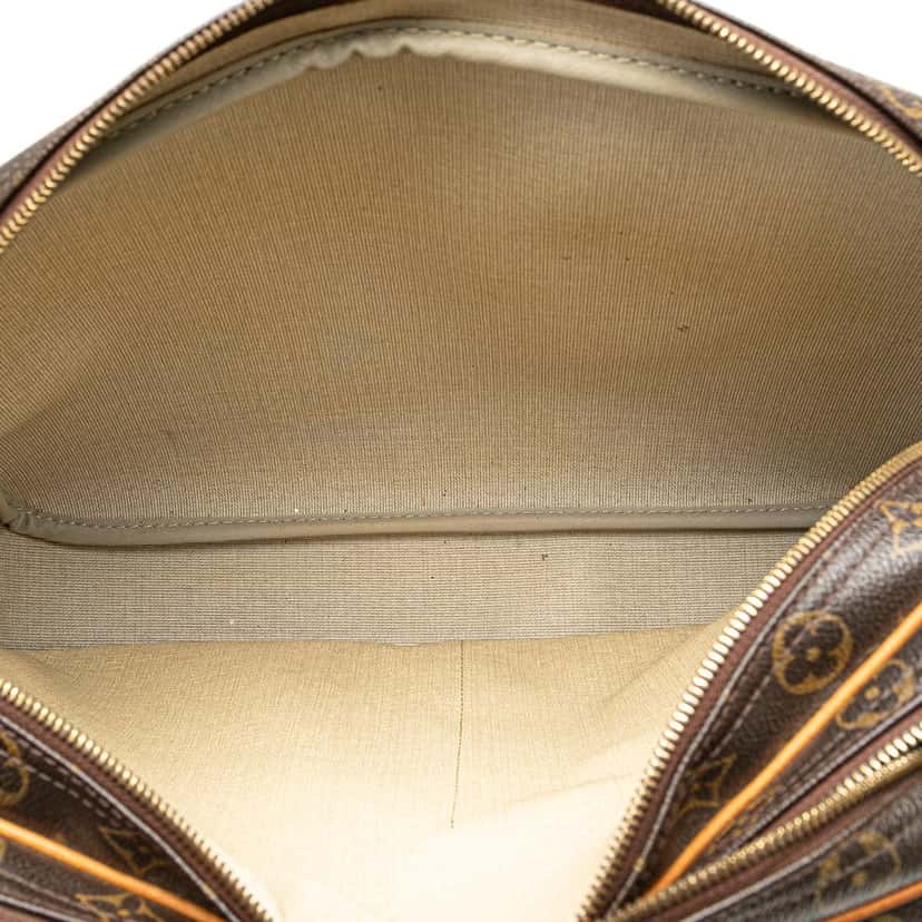 Louis Vuitton Monogram Reporter GM Brown Canvas Good condition - Model View
