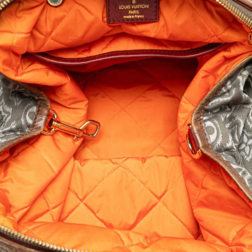 Louis Vuitton Limited Edition Monogram Aviator Brown Canvas Good condition - Model View