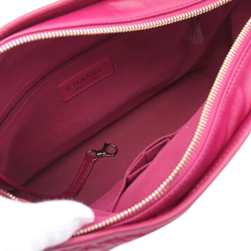 Chanel Medium Aged Calfskin Gabrielle Crossbody Pink Leather Good condition - Inside View