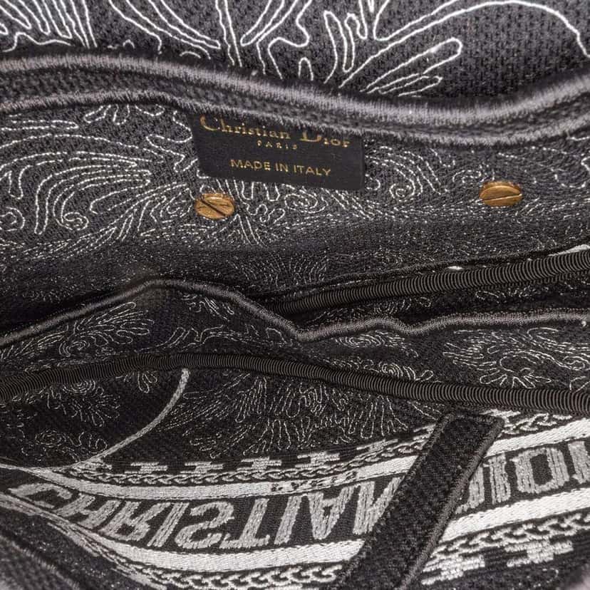 Dior Canvas Embroidered Ornamental Cornely Saddle Bag Black Canvas Good condition - Model View