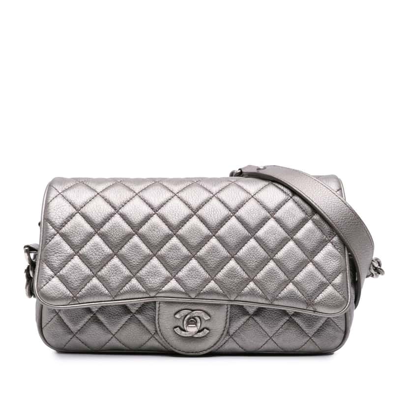 Chanel Medium Metallic Quilted Caviar Casual Rock Flap Grey Leather Good condition - Front View
