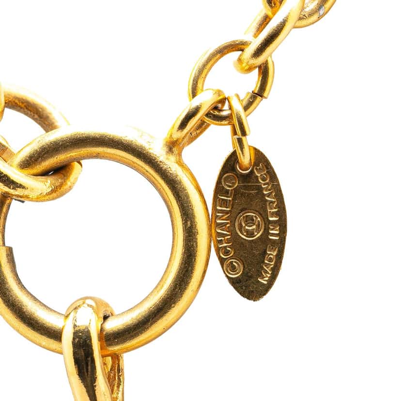 Chanel Gold Plated 31 Rue Cambon Pendant Necklace Gold Metal Good condition - Model View