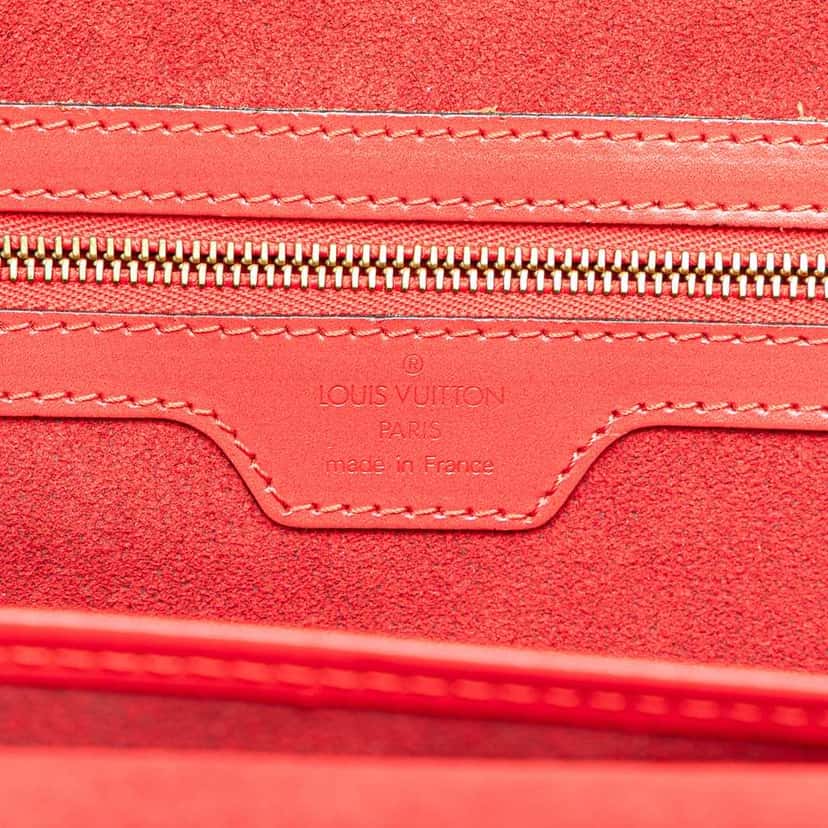 Louis Vuitton Epi Lussac Red Leather Good condition - Box View