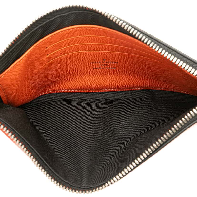 Louis Vuitton Monogram Taigarama Pochette Discovery PM Orange Canvas Good condition - Model View