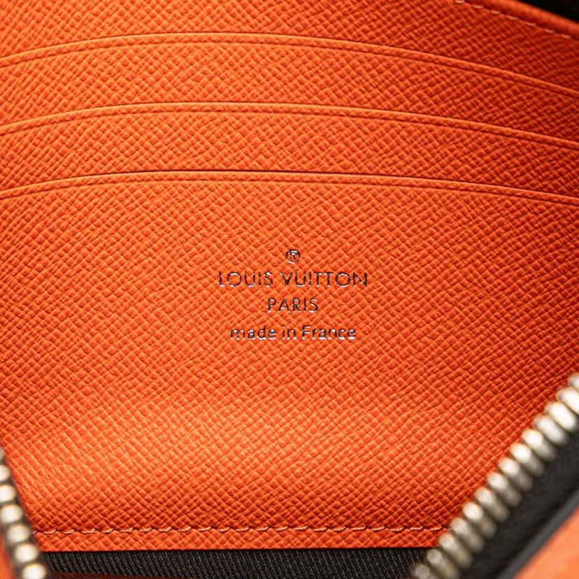 Louis Vuitton Monogram Taigarama Pochette Discovery PM Orange Canvas Good condition - Box View