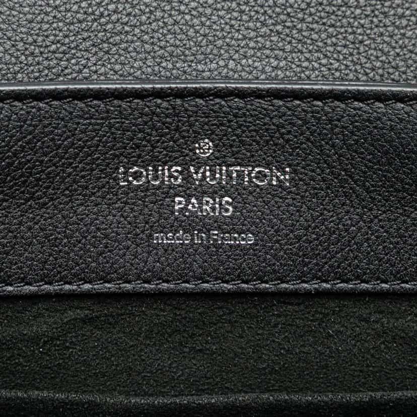 Louis Vuitton Taurillon Lockme Backpack Black Leather Good condition - Box View