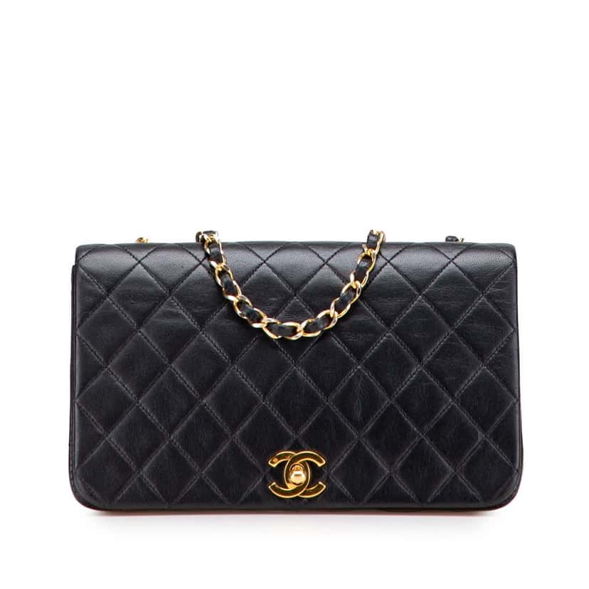 Chanel Medium Quilted Lambskin Full Flap Black Leather Good condition - Front View