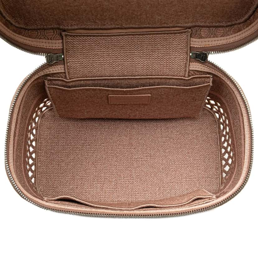Dior Mesh Embroidered Diortravel Vanity Case Pink Polyester Very good condition - Model View