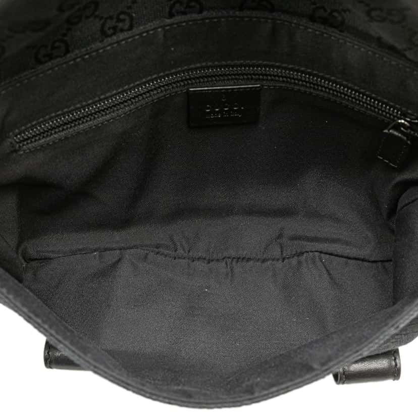Gucci GG Canvas Belt Bag Black Canvas Good condition - Model View