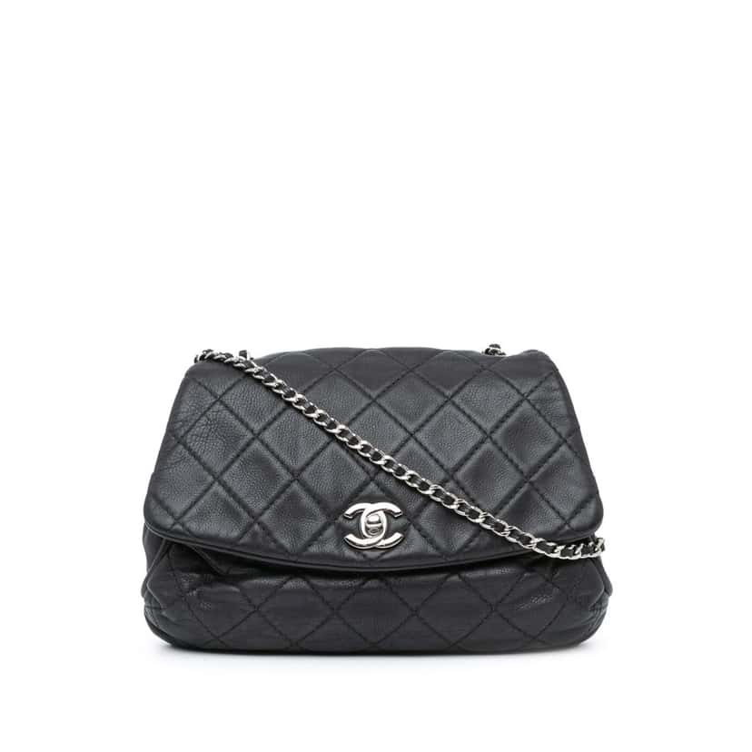 Chanel Quilted Calfskin Curvy Flap Black Leather Good condition - Front View