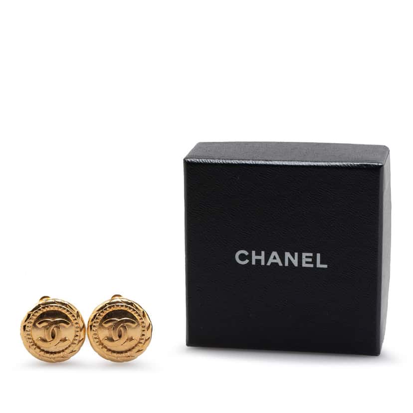 Chanel Gold Plated CC Round Clip On Earrings Gold Metal Good condition - Box View