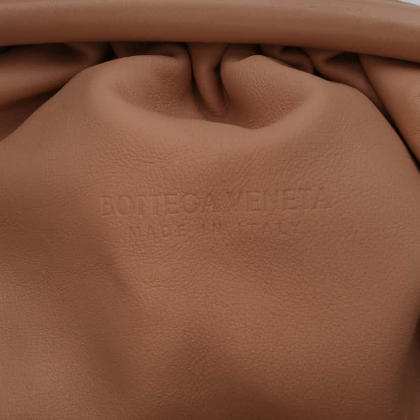 Bottega Veneta Lambskin The Pouch Brown Leather Good condition - Box View