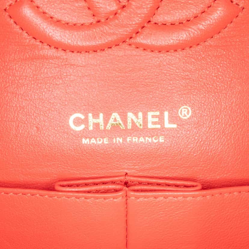 Chanel Medium Classic Chevron Lambskin Double Flap Red Leather Good condition - Box View