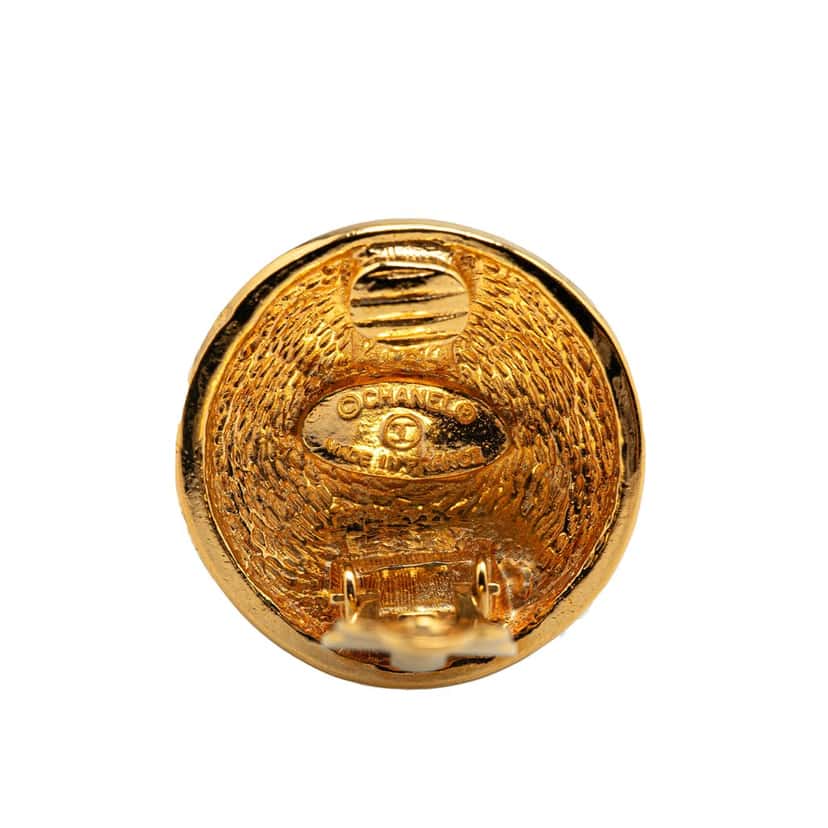 Chanel Gold Plated CC Quilted Round Clip on Earrings Gold Metal Good condition - Inside View