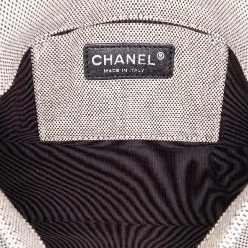 Chanel Canvas CC Camellia No. 5 Shoulder Bag Grey Canvas Good condition - Box View
