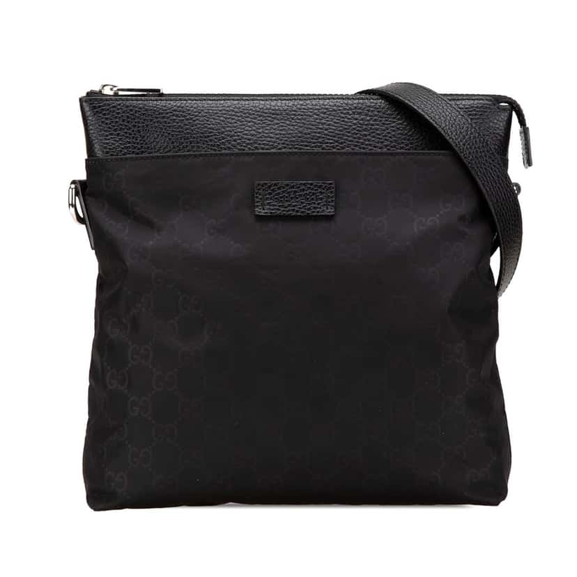 Gucci GG Nylon Flat Messenger Bag Black Very good condition - Front View
