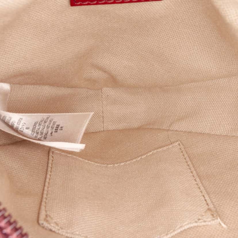 Burberry Nova Check Canvas Heart Crossbody Brown Canvas Good condition - Model View