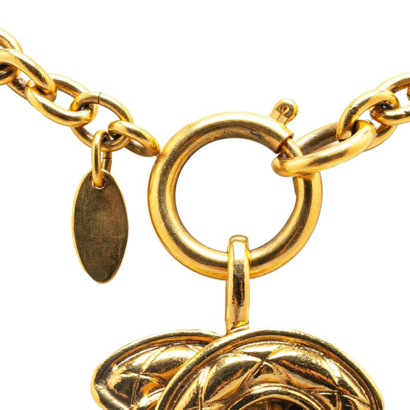 Chanel Gold Plated CC Quilted Pendant Necklace Gold Metal Good condition - Model View