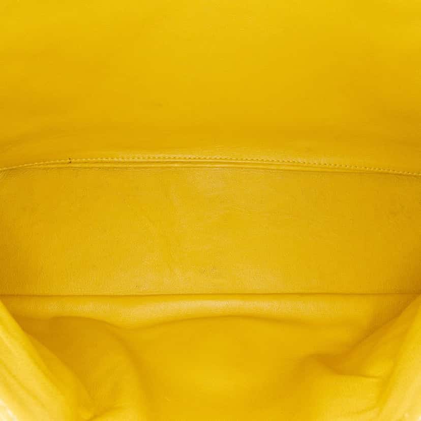 Chanel Jumbo Classic Caviar Single Flap Yellow Leather Good condition - Model View