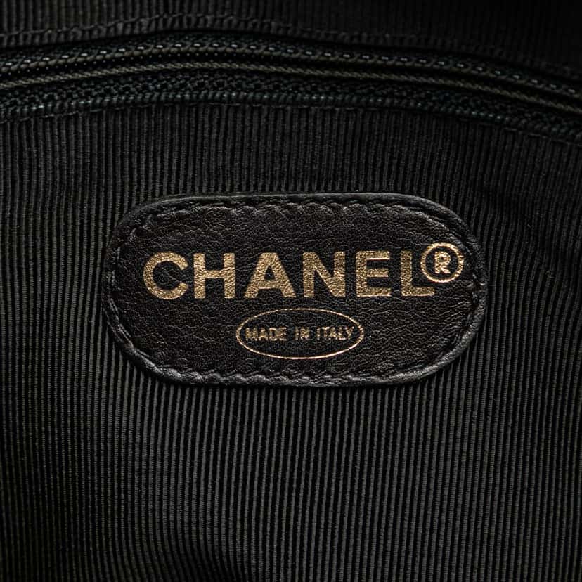 Chanel Triple CC Caviar Tote Black Leather Good condition - Box View