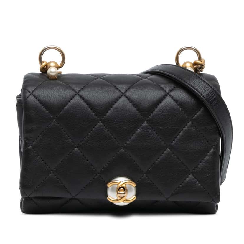 Chanel Mini Quilted Calfskin Pearl CC Accordion Flap Black Leather Very good condition - Front View
