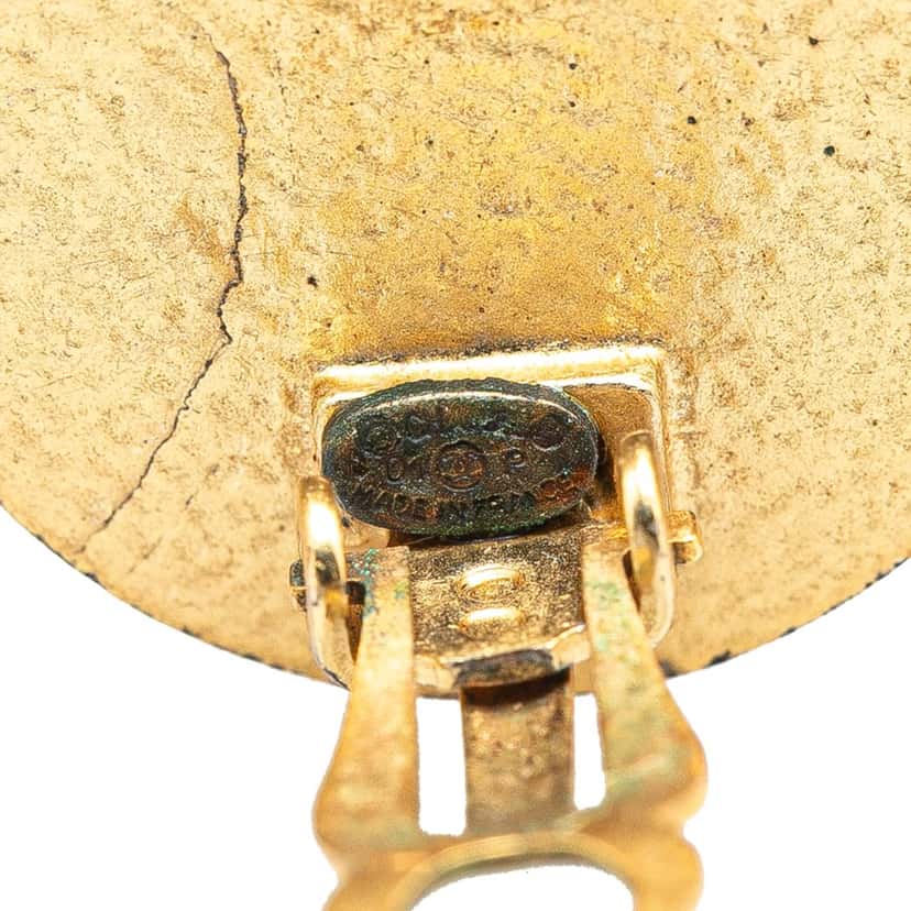 Chanel CC Gold Plated Enamel Button Clip on Earrings Gold Metal Good condition - Inside View