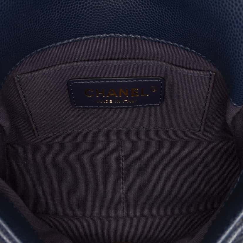 Chanel Mini Caviar Twist Your Buttons Flap Blue Leather Good condition - Model View