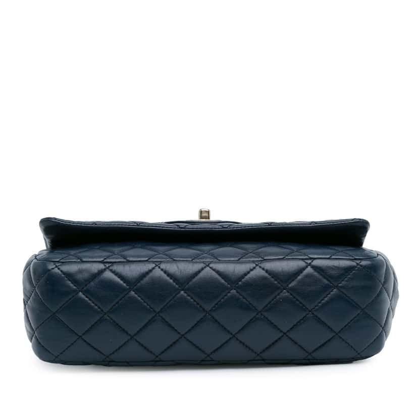 Chanel CC Quilted Lambskin Double Flap Blue Leather Good condition - Model View