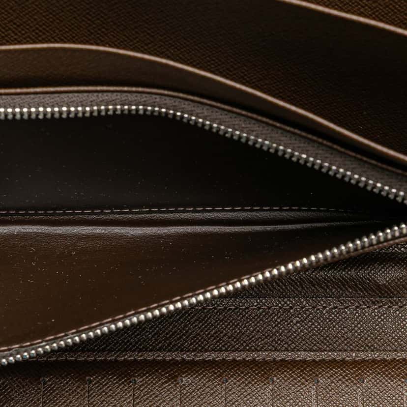 Louis Vuitton Taiga Atoll Organizer Brown Leather Good condition - Model View