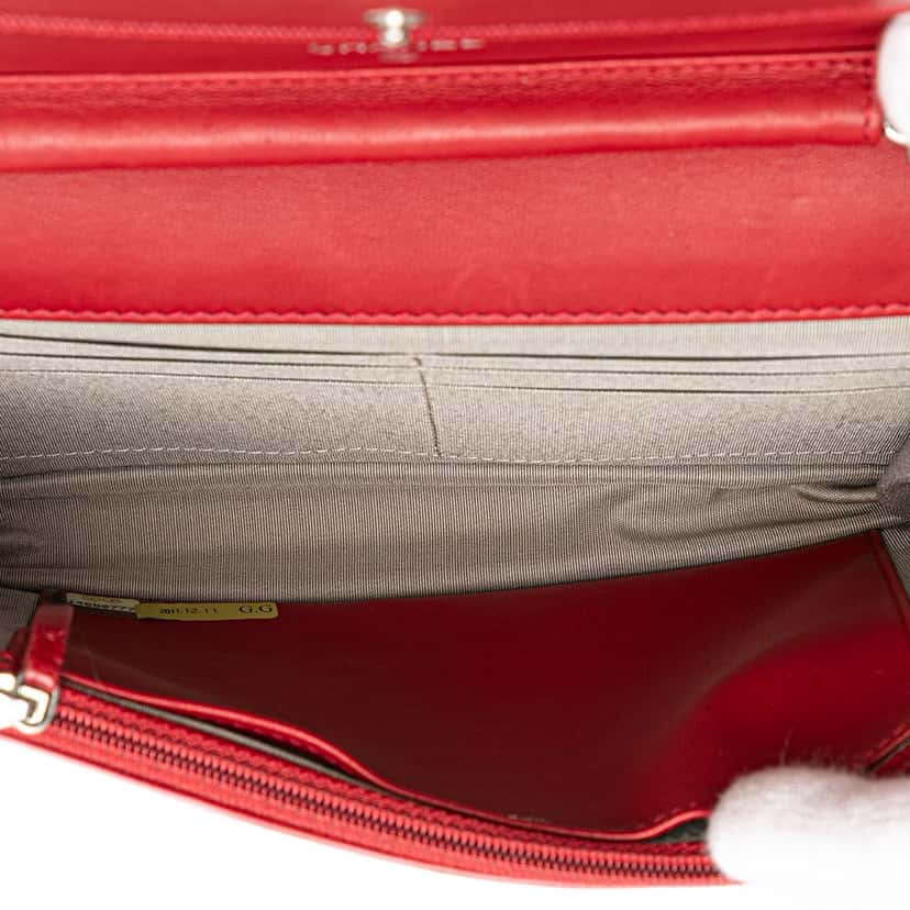 Chanel CC Calfskin Wallet On Chain Red Leather Very good condition - Model View