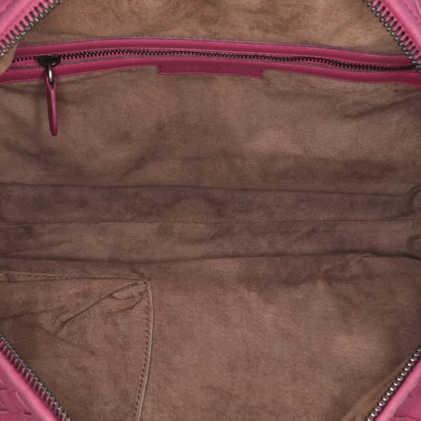 Bottega Veneta Nappa Intrecciato Montaigne Shoulder Bag Pink Leather Good condition - Model View