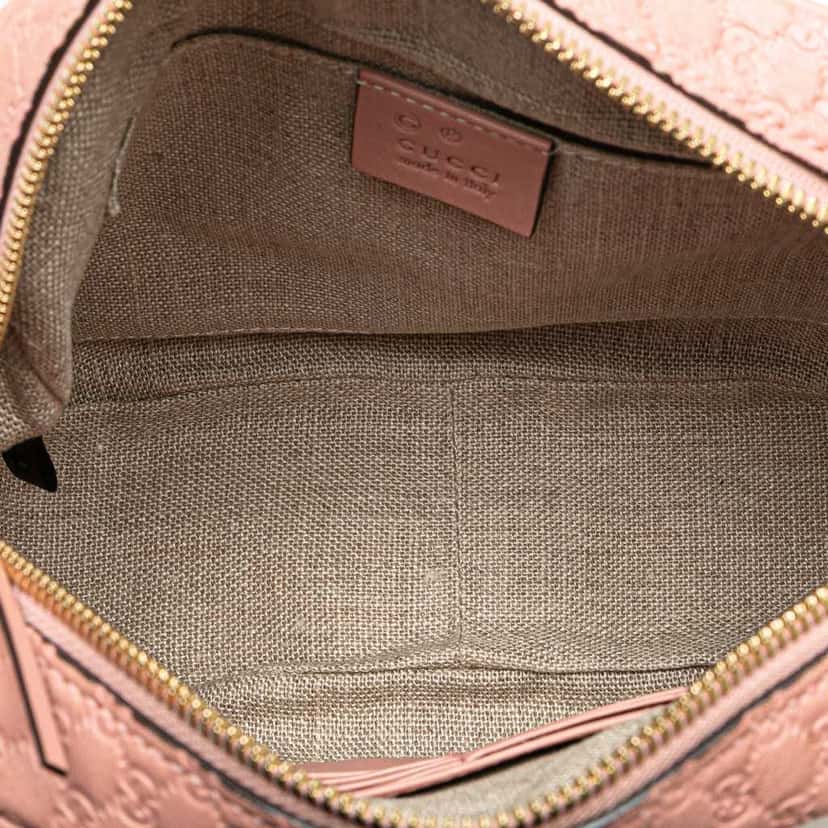Gucci Microguccissima Bree Crossbody Pink Leather Good condition - Model View