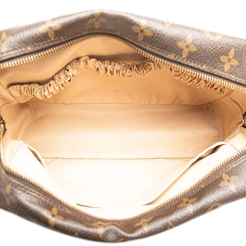 Louis Vuitton Monogram Trousse Toilette 28 Brown Canvas Good condition - Model View