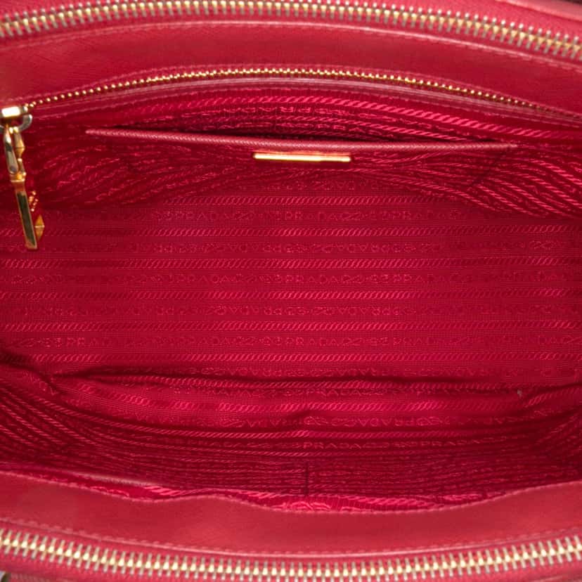 Prada Large Saffiano Lux Galleria Double Zip Satchel Red Leather Good condition - Model View