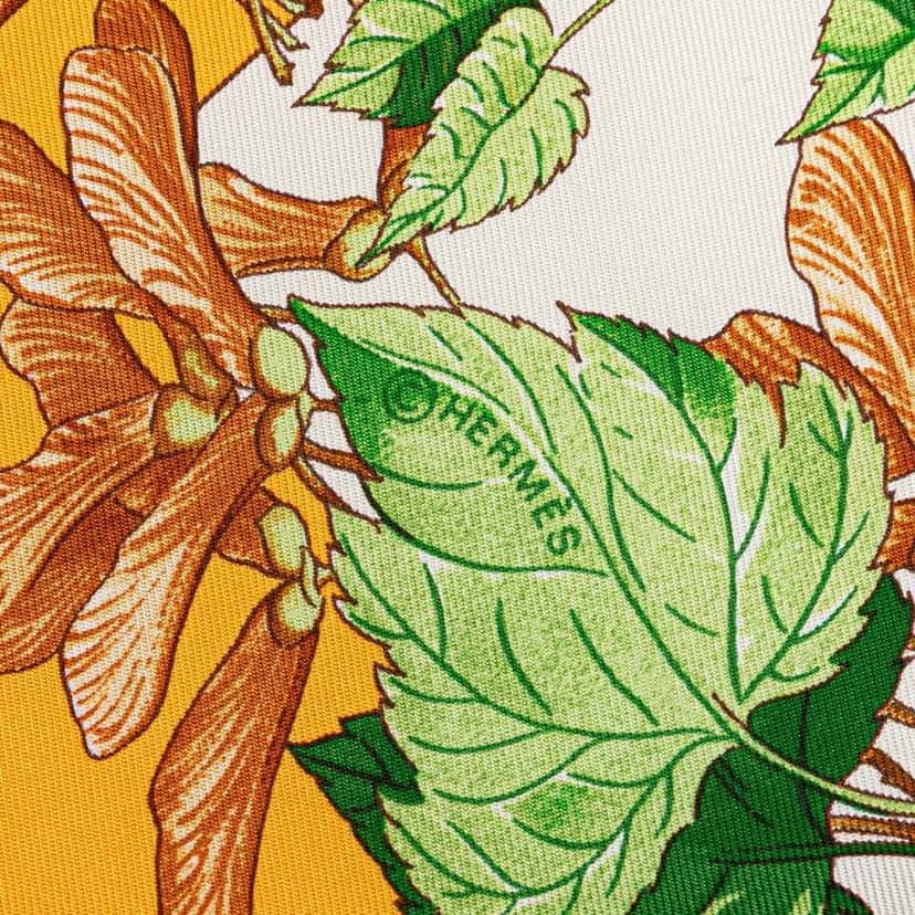 Hermès Au Coeur des Bois Silk Scarf Yellow Silk Good condition - Model View