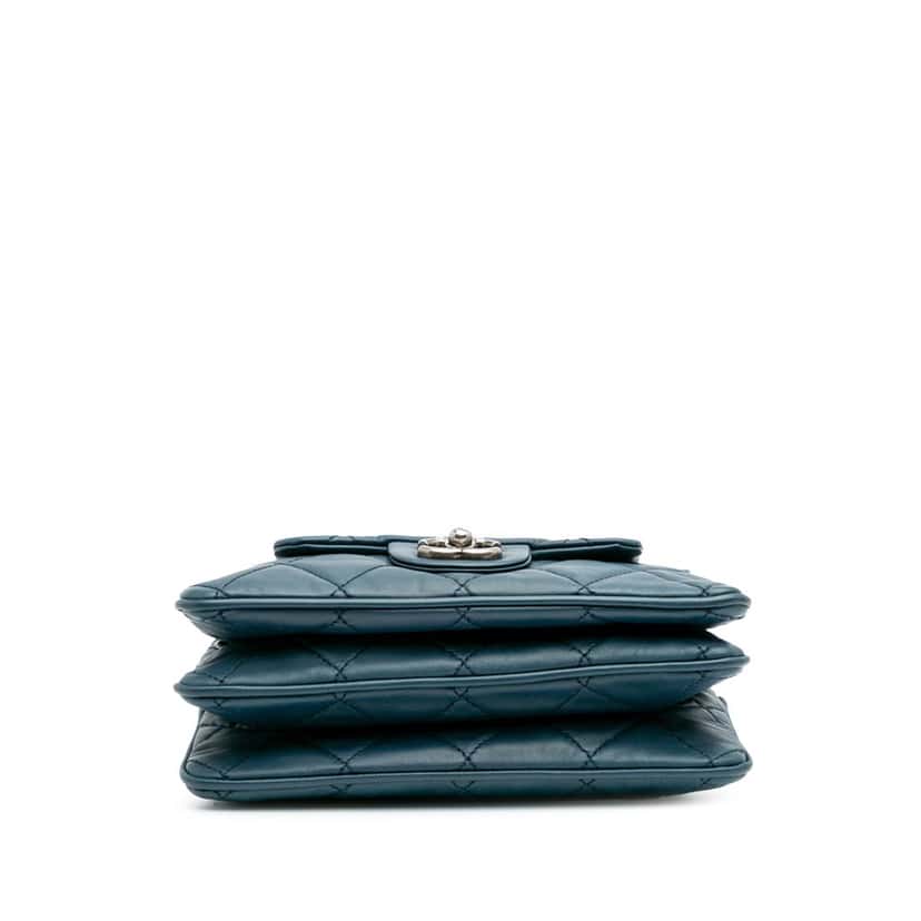 Chanel Quilted Lambskin Accordion Flap Blue Leather Good condition - Inside View