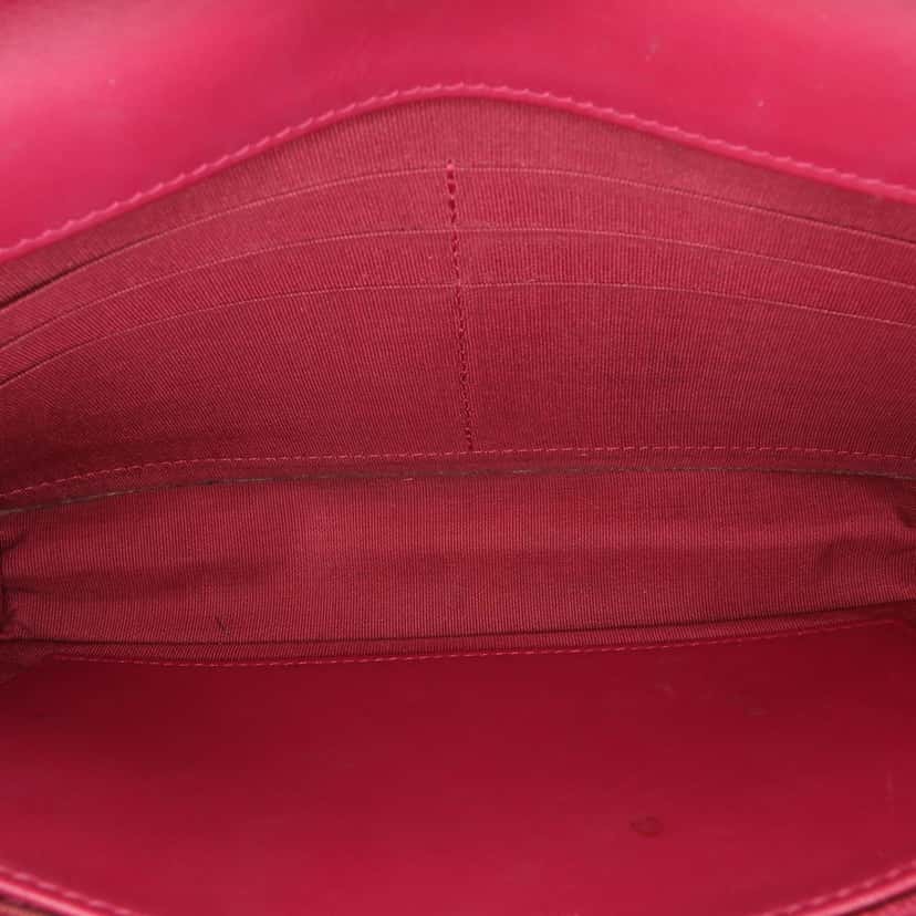 Chanel Quilted Patent Brilliant Wallet On Chain Red Leather Good condition - Model View