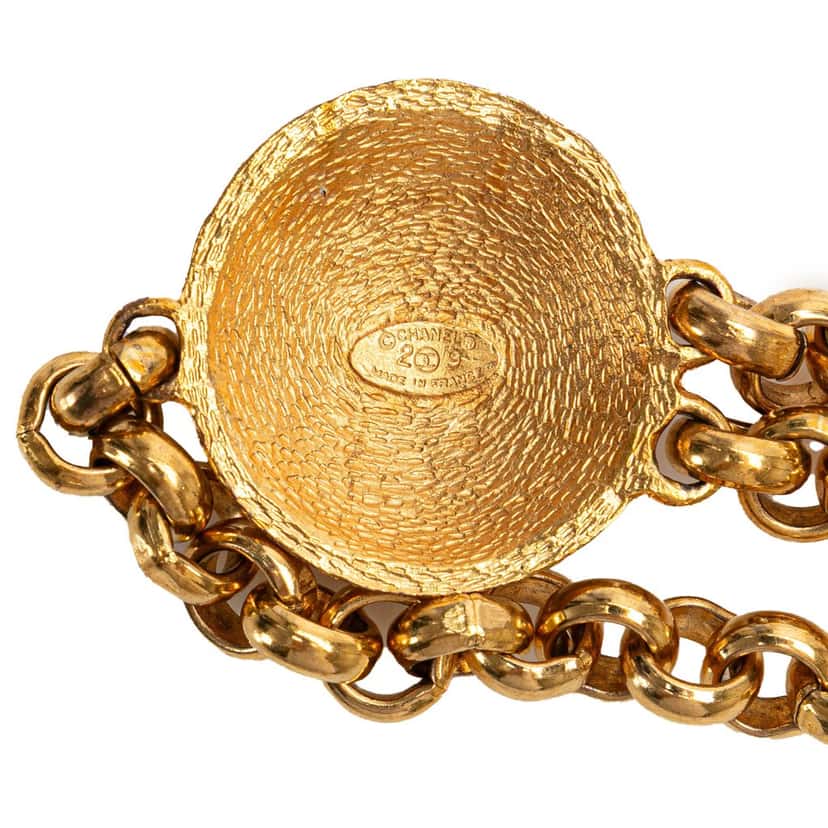Chanel Gold Plated Medallion Chain Belt Gold Metal Good condition - Model View
