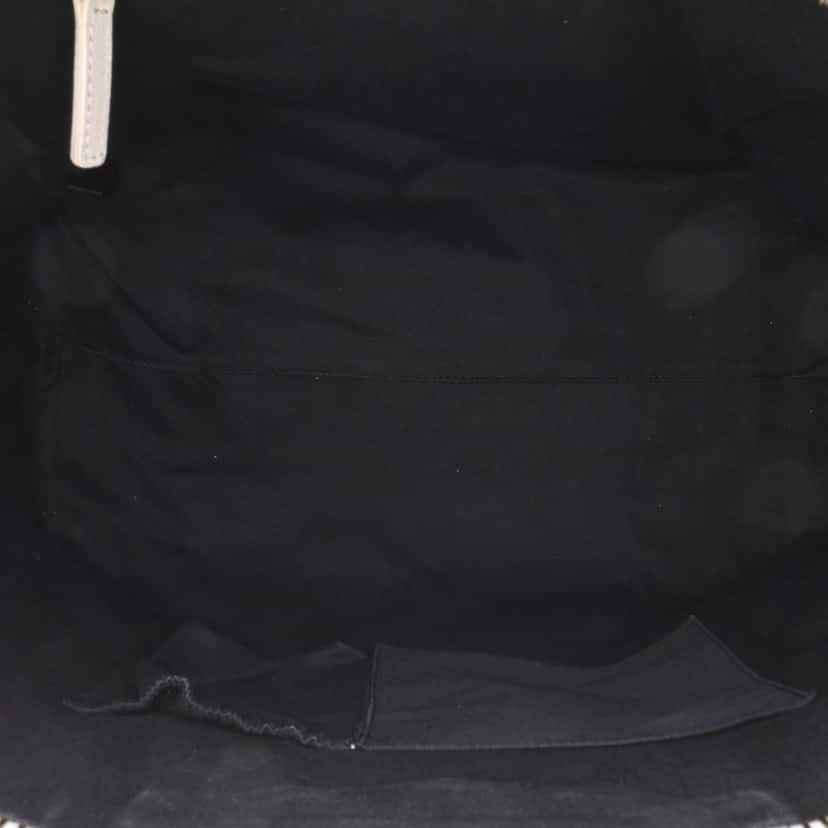 Givenchy Large Leather Antigona Satchel White Leather Good condition - Model View