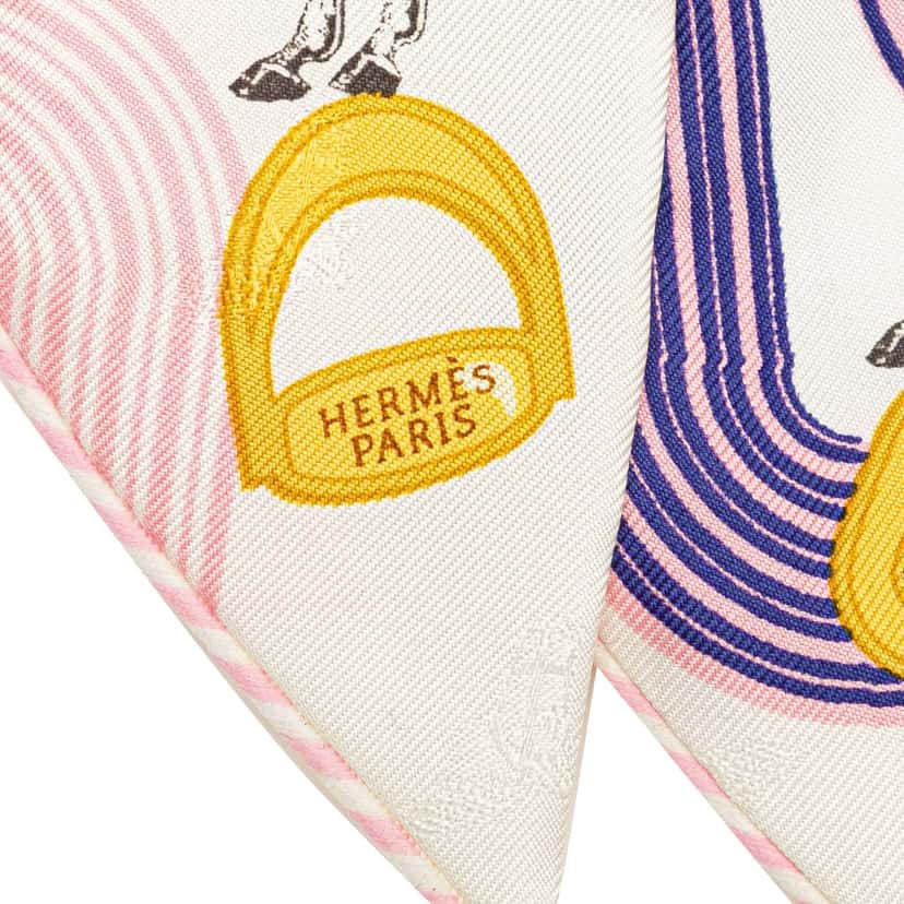 Hermès Garde Robe Pop Silk Twilly Scarf White Silk Good condition - Inside View